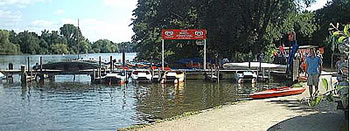 Bootsanlegger an'e Wakenitz