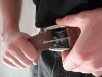 Gürtel enger snallen